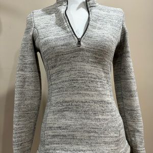 Kuhl pullover. Size x small.